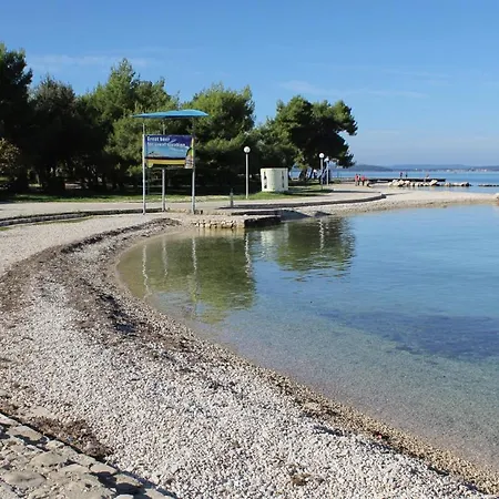 - Diklo 13327b Apartment *