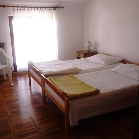 - Diklo 13327b Apartment *