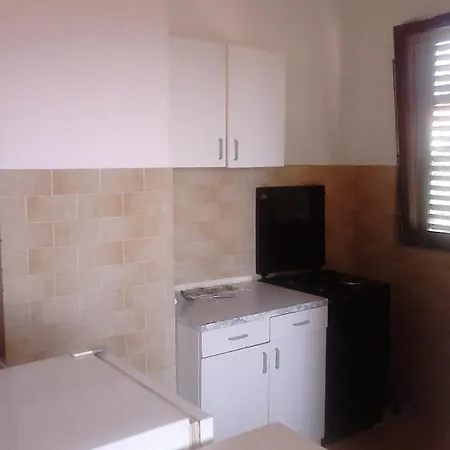 - Diklo 13327b Apartment Zadar